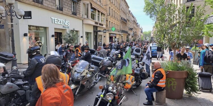 Contrôle technique : les motards vauclusiens en colère Rue de la Ré