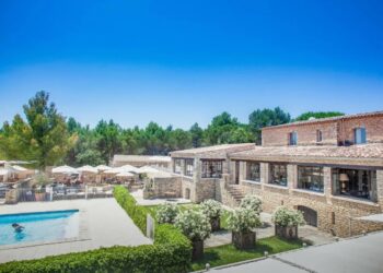 À Joucas, les restaurants et le spa du Phébus rouvrent leurs portes