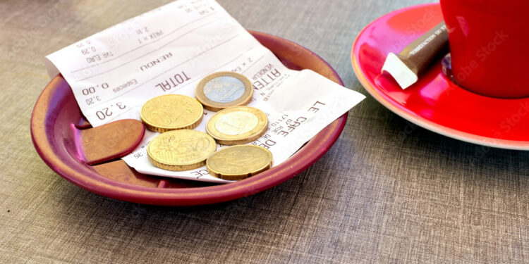 La région Provence-Alpes-Côtes d’Azur est celle qui donne le plus de pourboires