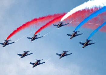 La patrouille de France pour inaugurer la nouvelle piste de la base d’Orange
