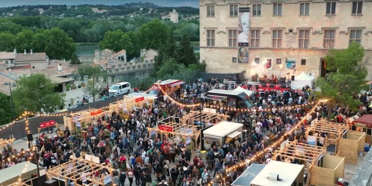Avignon : avec le Live des Côtes du Rhône, l’AOC donne les 3 coups de sa saison estivale