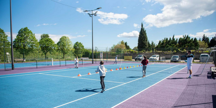 Travaux de rénovation : trois terrains de tennis remis à neuf à Lapalud