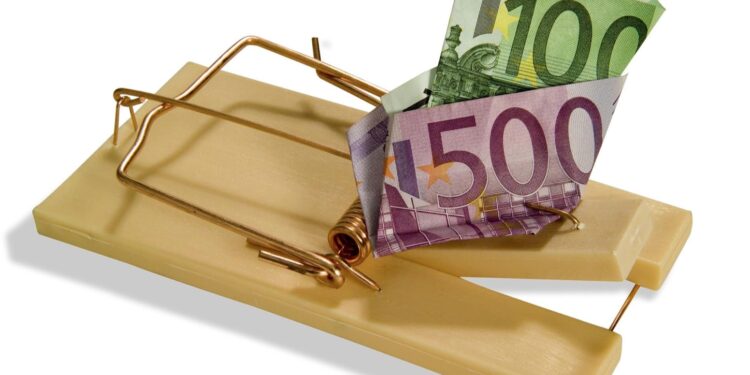 Arnaques & fraudes : comment agir avec Service-Public.fr