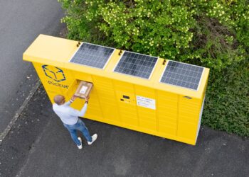 La Poste : Pickup lance un projet de consignes alimentées en énergie solaire pour le retrait de colis 
