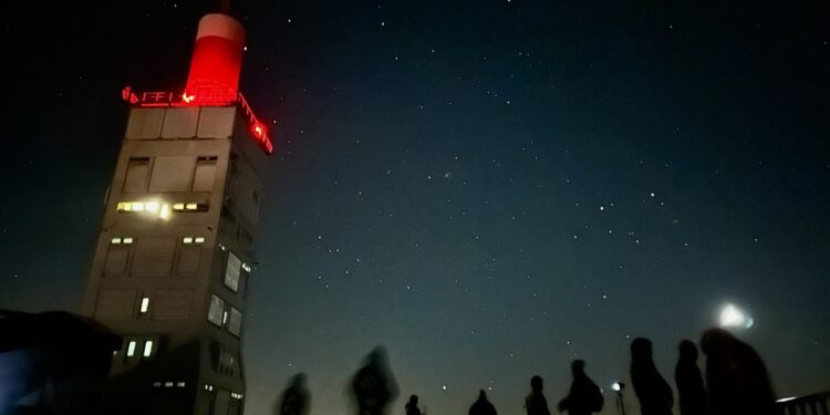 (Photos) Mont Ventoux : les Vauclusiens à la chasse aux aurores boréales