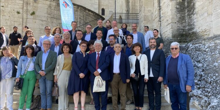 Avignon : les offices du tourisme de la région au palais des papes