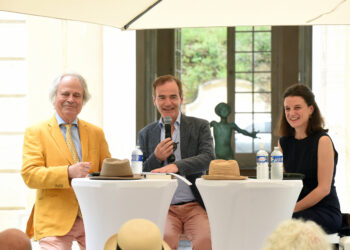 « Peut-on sauver la démocratie? » c’est la question posée aux “Causeries de Châteauneuf-du-Pape“