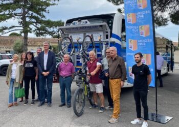 La ligne de bus Zou entre Avignon et Arles s’équipe d’un rack à vélos