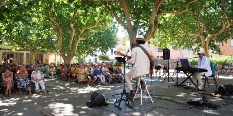 Cavaillon sort ses kiosques à musique pour l’été