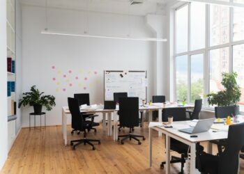 En baisse en 2023, l’absentéisme s’établit à un taux de 5,17%