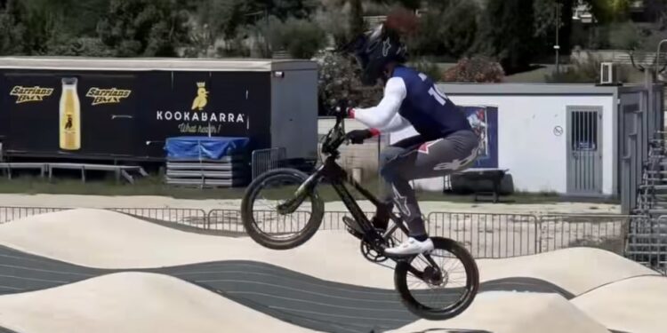 Les Sarriannais soutiendront Romain Mahieu lors les épreuves de BMX Racing