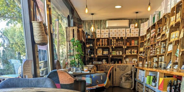 Bollène : l’épicerie Révélations sur le podium du concours Quintessences 2024