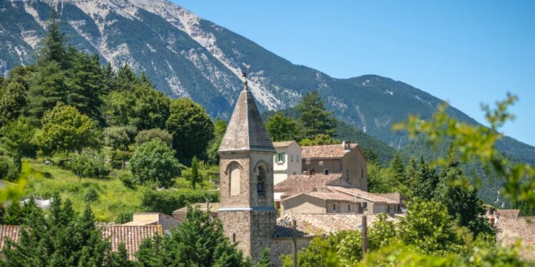 Savoillans, L’Association des maires de Vaucluse vient de s’y réunir