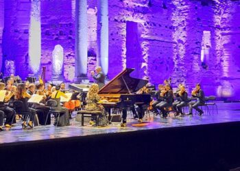 Inoubliable ‘Nuit Tchaïkovski’ aux Chorégies avec l’envoûtante Khatia Buniatishvili