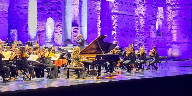 Inoubliable ‘Nuit Tchaïkovski’ aux Chorégies avec l’envoûtante Khatia Buniatishvili