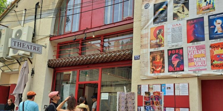 Coup de Cœur du Off : ‘Voyage en territoires perdus’ au Théâtre des Béliers