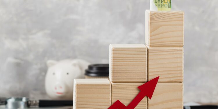 Le Smic pourrait atteindre les 1 400€