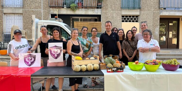 Tout l’été, le Min de Cavaillon a fait don de fruits aux pieds des immeubles