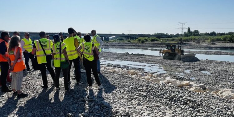 34 000 tonnes de pierres pour protéger Avignon des inondations grâce à un enrochement de la digue de la Durance