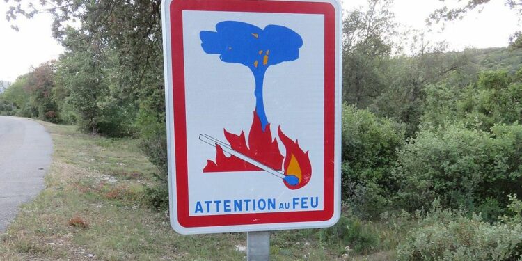 Risque d’incendie : l’accès à certains massifs forestiers de Vaucluse interdit