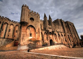Palais des papes, 7 siècles d’histoires