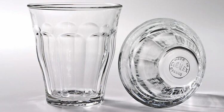 (Vidéo) Duralex crée des verres avec Le Slip Français, vendus à Carrefour