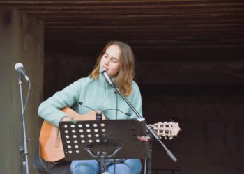 Avignon : une dizaine de candidats ouvriront la 25e édition du Festival de la chanson française