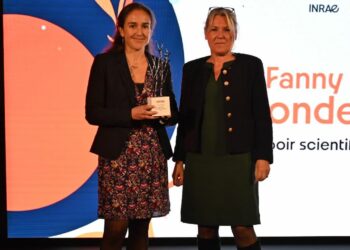 Fanny Mondet, chercheuse à Avignon, reçoit le Laurier ‘Espoir scientifique’ de l’INRAE