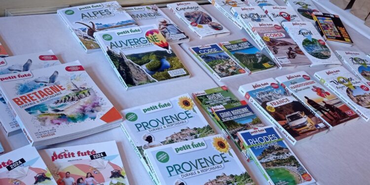Le Petit Futé présente ses carnets de voyage ‘Ventoux des terres au sommet’ et ‘Sud Luberon’ à la Mirande