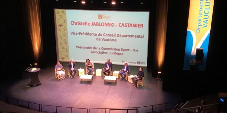 215 clubs ont assisté à la 1ʳᵉ réunion d’information dédiée aux associations sportives organisée par le Département