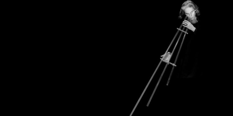 La flûtiste Isabelle Courroy en solo sur la scène du Vélo Théâtre d’Apt