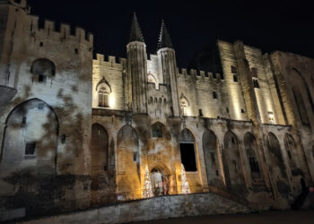 Le Palais des Papes fête Noël