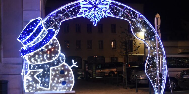 (Vidéo) Bollène organise la 1e édition de son festival des arts de la rue ‘C’est Bo’Noël’