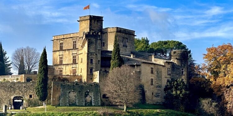 Découvrez le Château de Lourmarin autrement à Noël