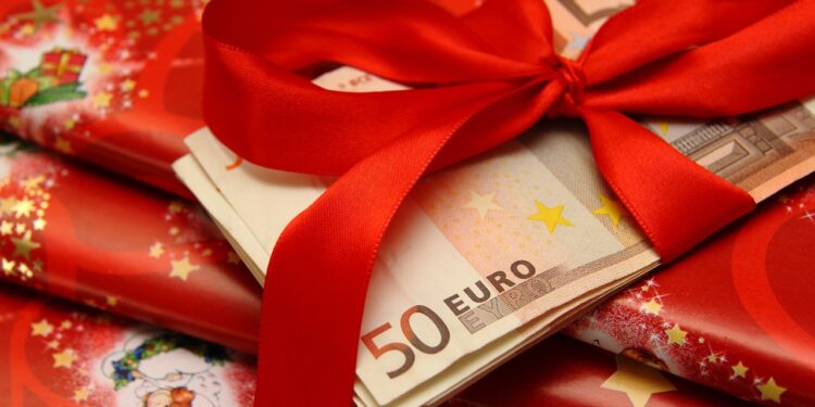 67% des Français envisagent de donner de l’argent à leurs proches pour Noël