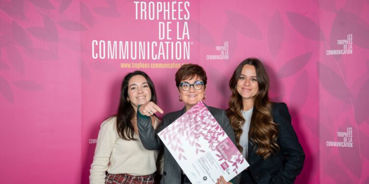 (Vidéo) L’agence REAL RP & Influence remporte le 3e prix des Trophées de la Communication 2024