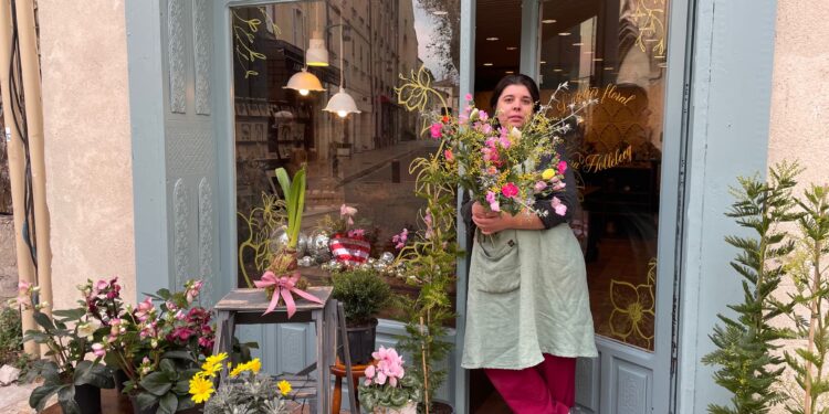 Lara Hollebecq, l’art floral en toute poésie, s’installe à Avignon