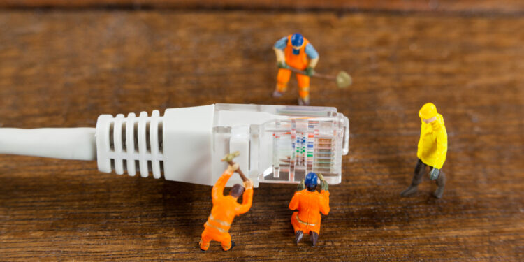 Vaucluse numérique, Permanences d’information pour la fermeture des accès ADSL et téléphonie fixe