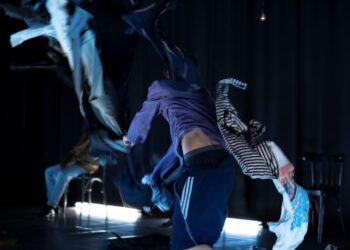 ‘Maladie blanche’ au Théâtre des Halles