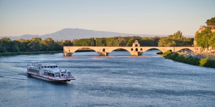 Avignon : célébrez la Saint-Valentin en croisière sur le Rhône