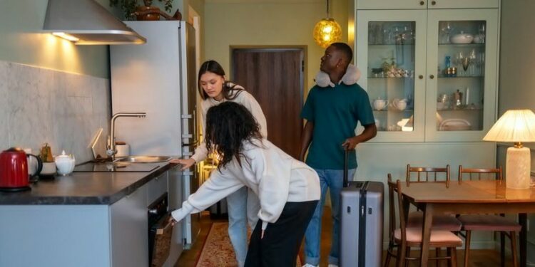 Airbnb, ‘Pas de tolérance sur les boîtes à clef apposées dans l’espace public’, mais la plateforme défend son business