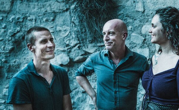 Fiona Aït-Bounou trio au club de jazz avignonnais