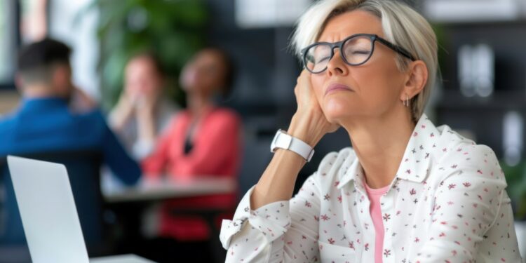 Maladies et troubles féminins au travail : Que dit la loi, que font les entreprises ?