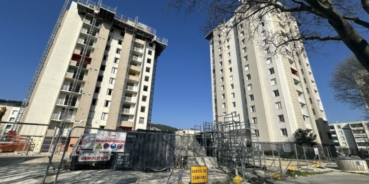 Cavaillon déconstruit ses tours du Dr Ayme, haut lieu du trafic de stupéfiants