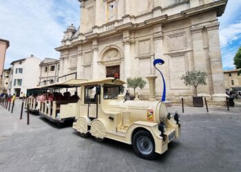 Le petit train de L’Isle-sur-la-Sorgue se remet sur ses rails