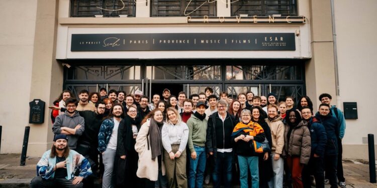 (Vidéo) Talents émergents et vedettes du rire se partageront la semaine à la Scala Provence