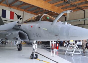 La future élite de la haute fonction publique à la BA 115 d’Orange