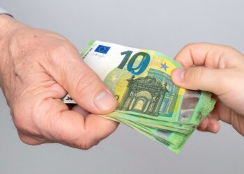 Donation : Comment donner de l’argent à ses enfants sans payer d’impôt ?