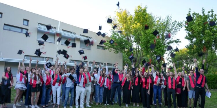 Cérémonie officielle de remise des diplômes : une première pour l’IUT d’Avignon Université