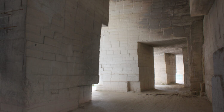 Carrières des lumières aux Baux-de-Provence : un maire, un délégataire, un PDG et la probité…